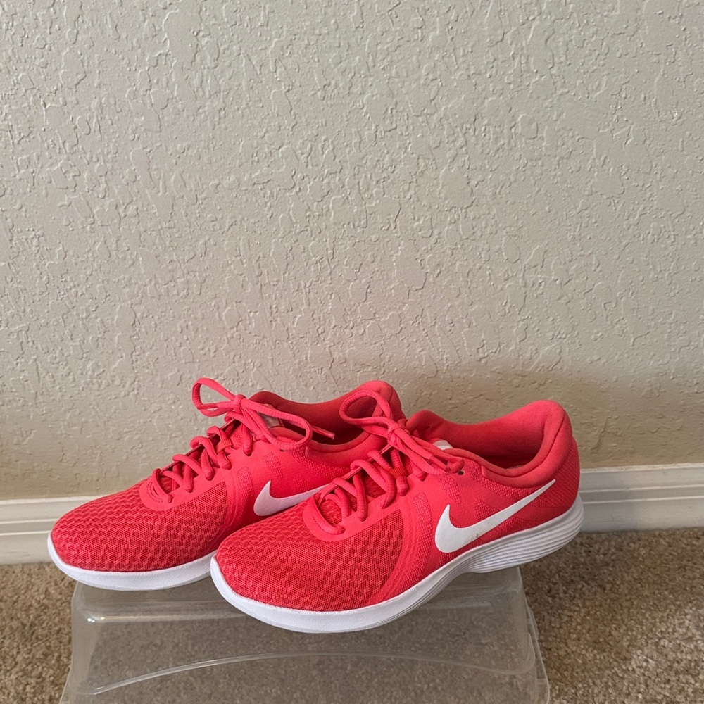 Nike Bright Melon Running Shoes